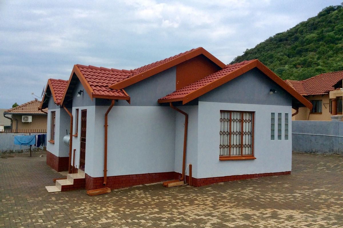 WHAT A BEAUTY IN TLHABANE WEST - Photo 4