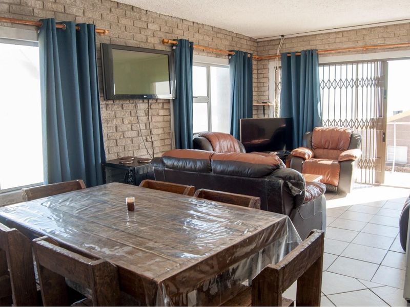 Your Perfect Family vacation home or alternatively a Guest House in McDougalls Bay - Photo 6