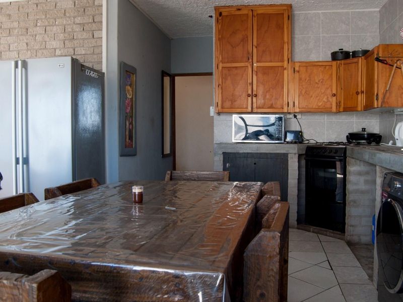 Your Perfect Family vacation home or alternatively a Guest House in McDougalls Bay - Photo 7