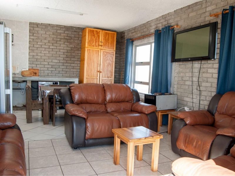 Your Perfect Family vacation home or alternatively a Guest House in McDougalls Bay - Photo 5