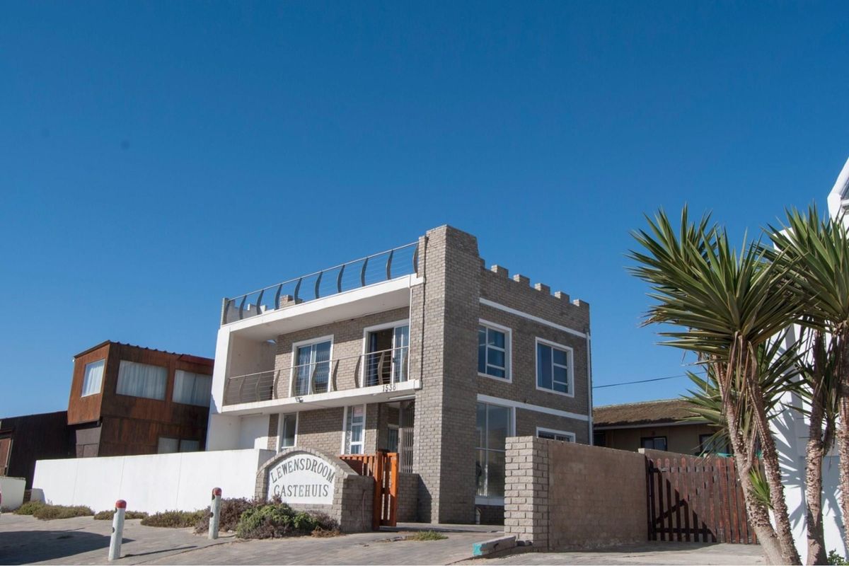 Your Perfect Family vacation home or alternatively a Guest House in McDougalls Bay - Photo 2