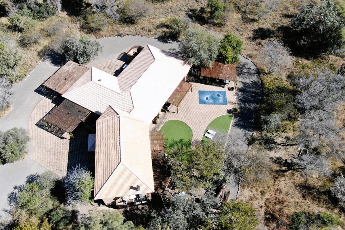 Exceptional full-title 5-bedroom family home For Sale in Shona Langa Nature Estate - Photo 2