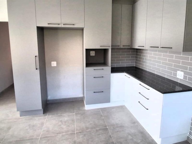 Brand-New 3-Bedroom Coastal Home for Sale in Wavecrest, Jeffreys Bay - Walking Distance to Beach - Photo 8