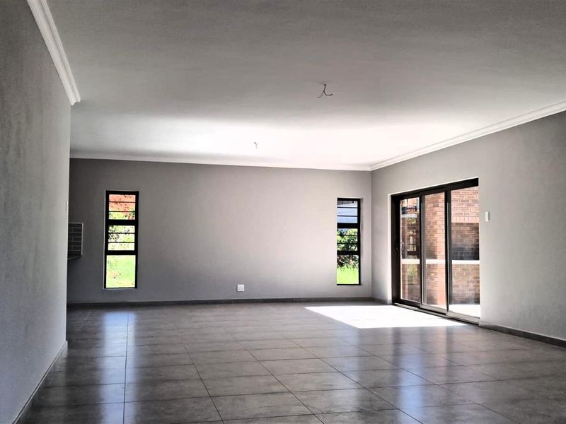 Brand-New 3-Bedroom Coastal Home for Sale in Wavecrest, Jeffreys Bay - Walking Distance to Beach - Photo 3