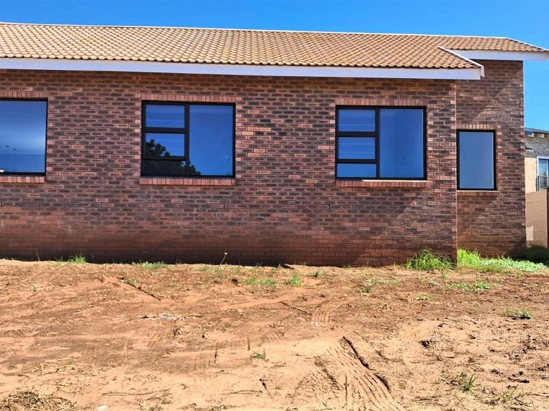 Brand-New 3-Bedroom Coastal Home for Sale in Wavecrest, Jeffreys Bay - Walking Distance to Beach - Photo 2