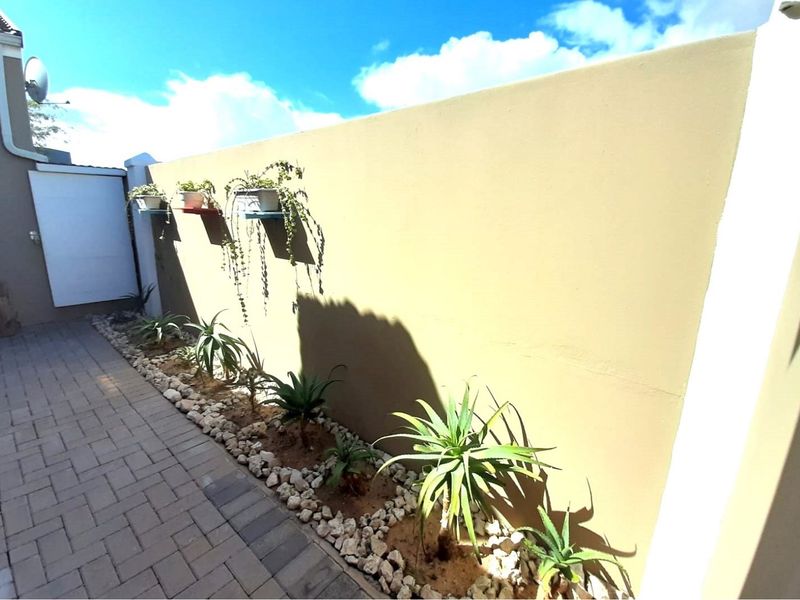 COTTAGE TO LET FOR ELDERY PERSON IN A HOME AWAY FROM HOME:  COUNTRY CLUB:  LANGEBAAN - Photo 6