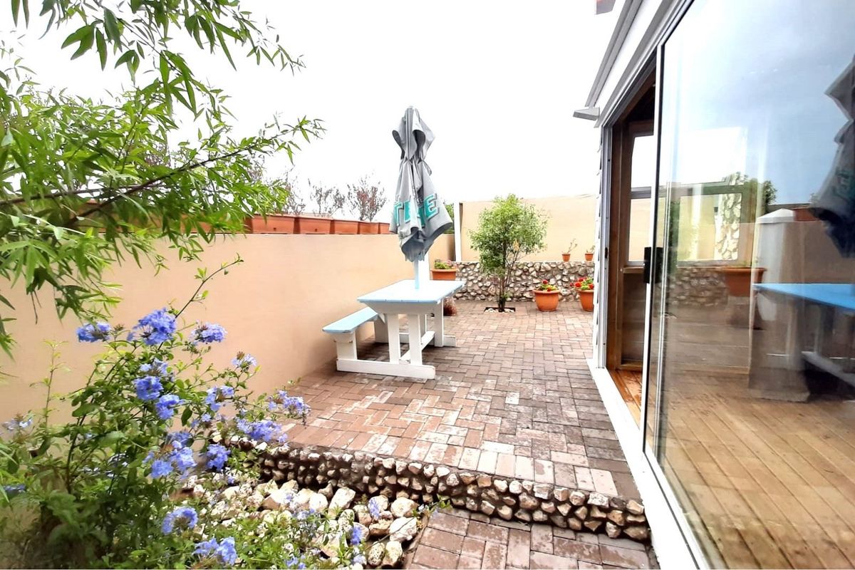 COTTAGE TO LET FOR ELDERY PERSON IN A HOME AWAY FROM HOME:  COUNTRY CLUB:  LANGEBAAN - Photo 3