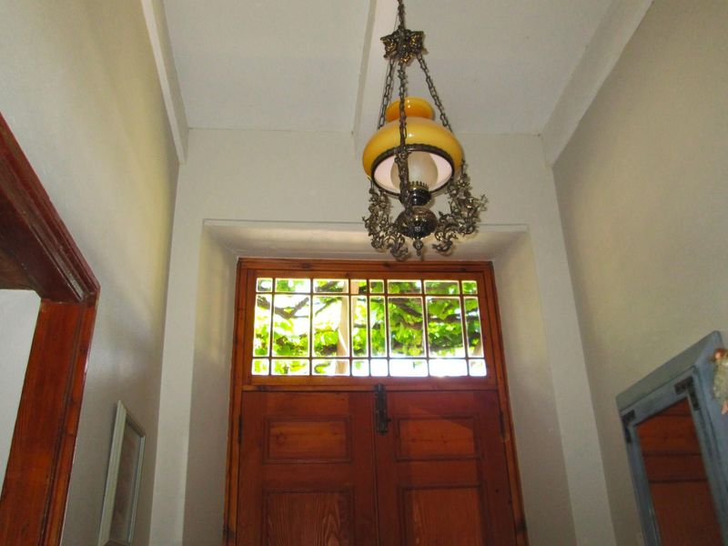 EXCLUSIVE HOUSE OF ROSELEIGH - Photo 3