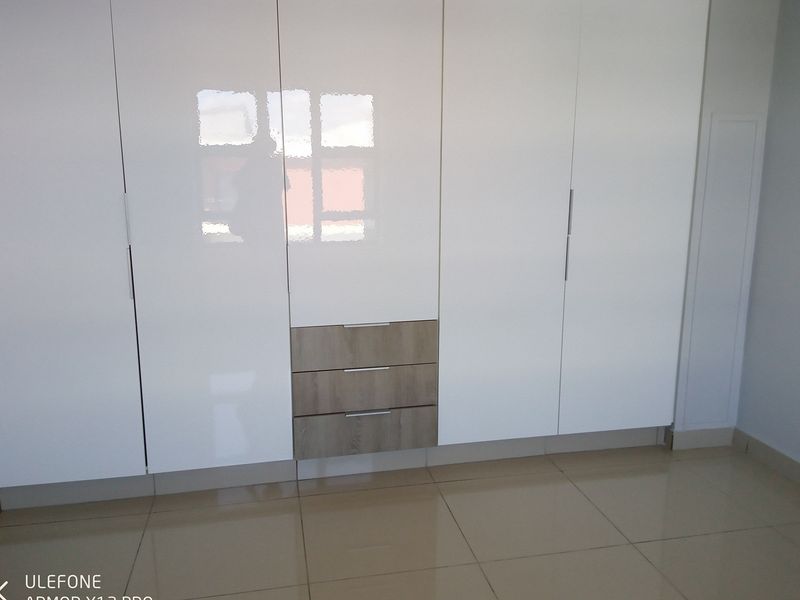 Epic apartment not to be missed - Photo 9