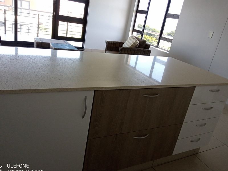 Epic apartment not to be missed - Photo 3