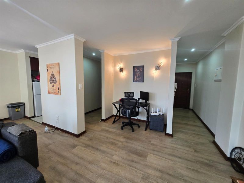 Experience Luxurious City Living in the Heart of Marshalltown - Photo 8