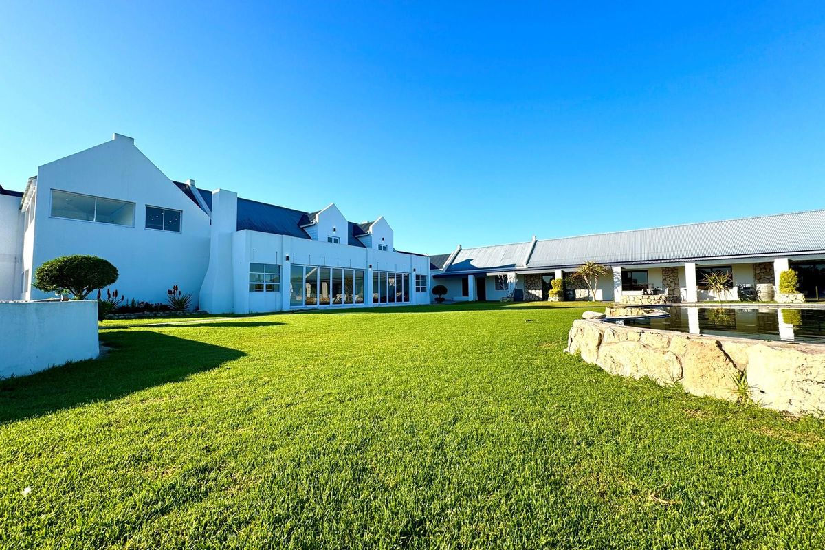 Tranquil Country Lifestyle in Langebaan - Photo 2