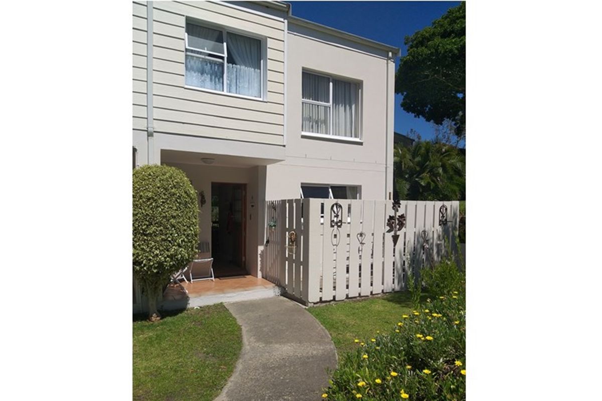 Fully Furnished and Equipped Rental available NOW until end of November 2026 - Photo 2