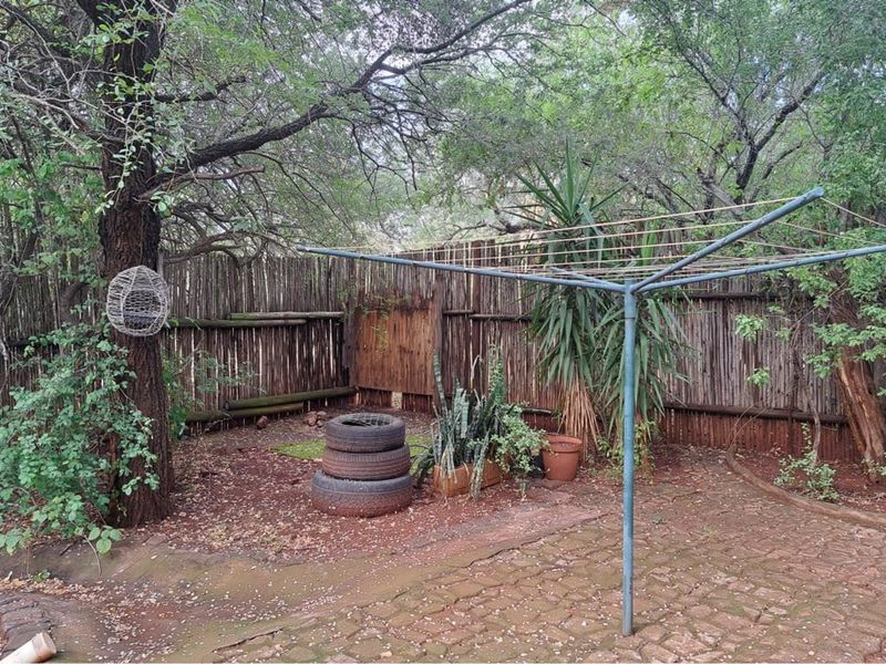 House Under Offer in Marloth Park - Photo 2