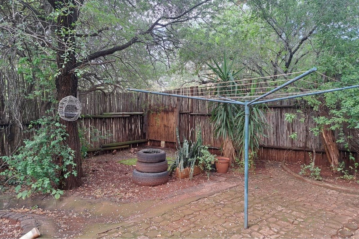 House Under Offer in Marloth Park - Photo 2