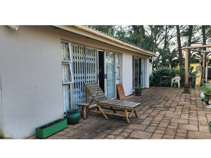 3-Bedroom Home for Sale in Tugela Mouth - A Peaceful Coastal Retreat - Photo 2