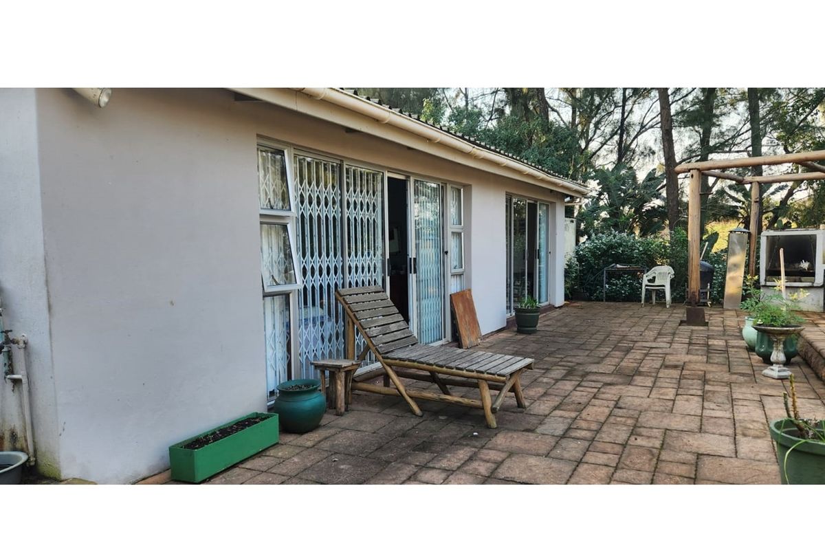 3-Bedroom Home for Sale in Tugela Mouth - A Peaceful Coastal Retreat - Photo 2