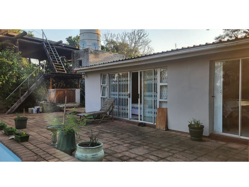 3-Bedroom Home for Sale in Tugela Mouth - A Peaceful Coastal Retreat - Photo 3