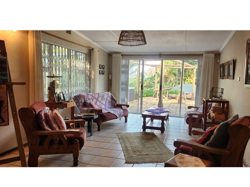 3-Bedroom Home for Sale in Tugela Mouth - A Peaceful Coastal Retreat - Photo 4