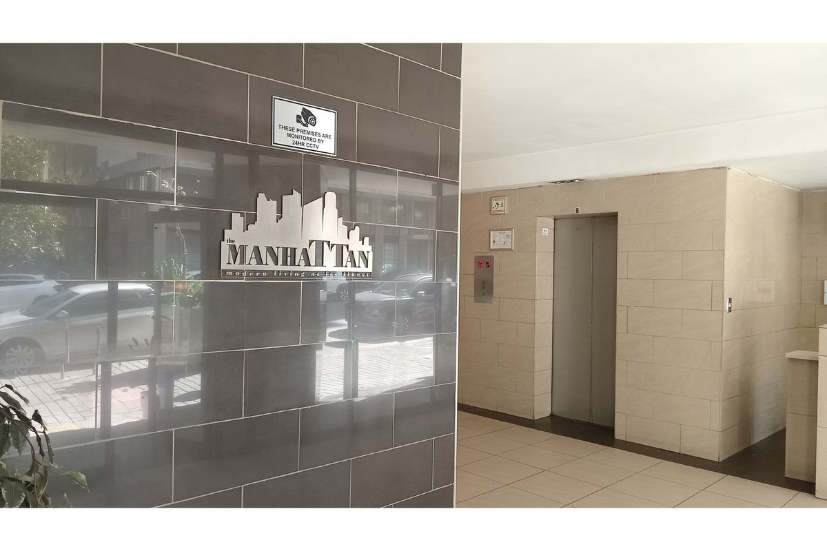 Bachelor Flat in Braamfontein Johannesburg (Manhattan Building) For Sale - Photo 3