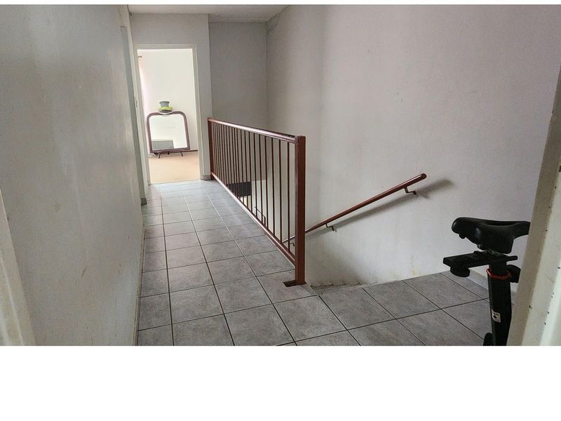 Price Reduced...Spacious Duplex Townhouse in Florida, Roodepoort - Photo 8