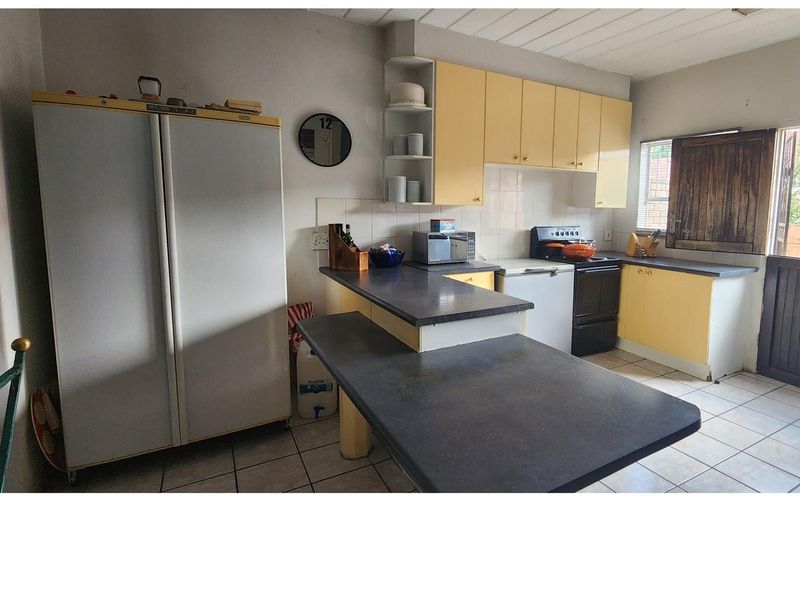Price Reduced...Spacious Duplex Townhouse in Florida, Roodepoort - Photo 5