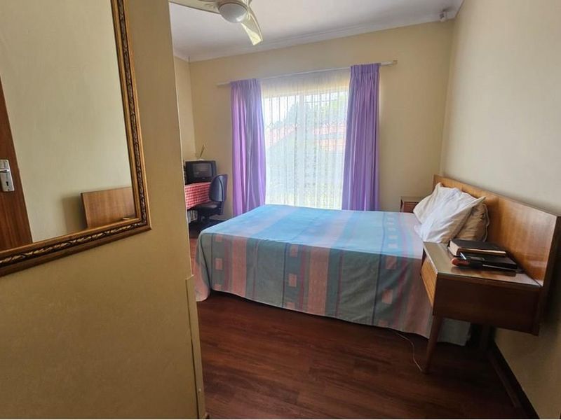 Well Priced Home In Superb Convenient Location With A Functional Family Home - Photo 10