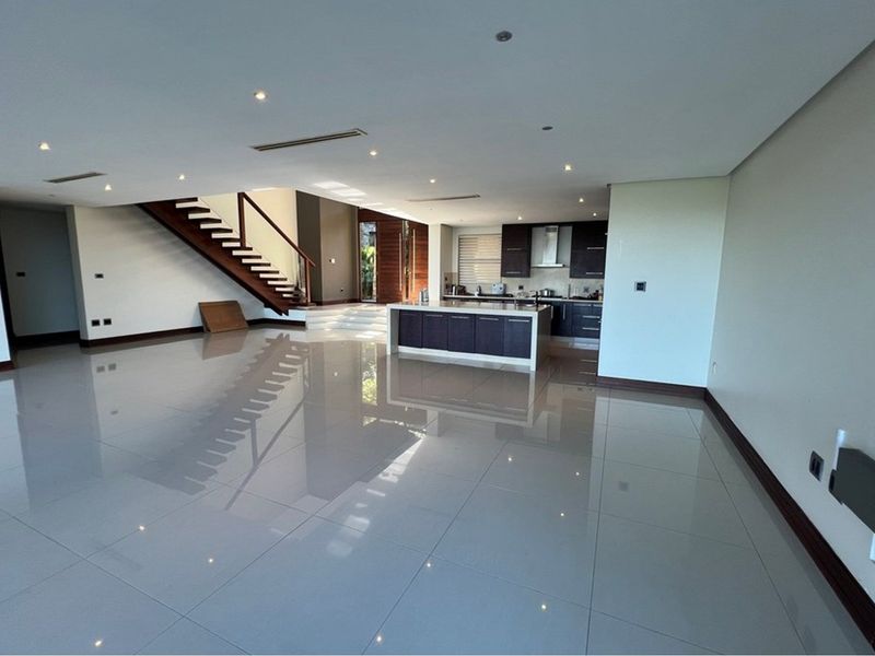 Zimbali Townhouse Overlooking the Golf Course with Distant Sea Views - Photo 5