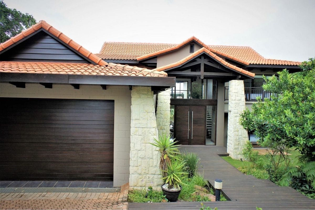 Zimbali Townhouse Overlooking the Golf Course with Distant Sea Views - Photo 2
