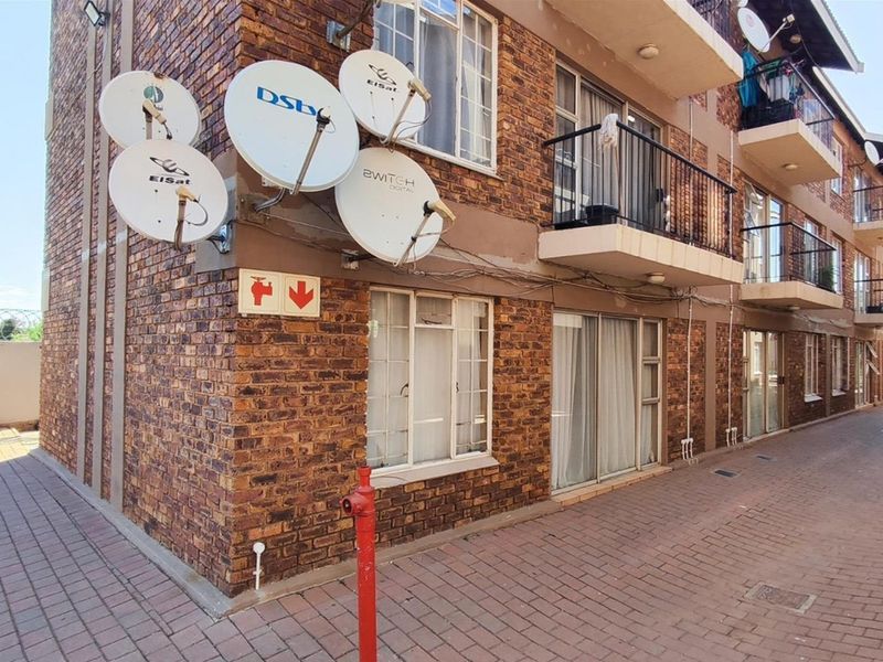 Affordable 2-Bed Gem in Witfield: Ideal Investment - Photo 1