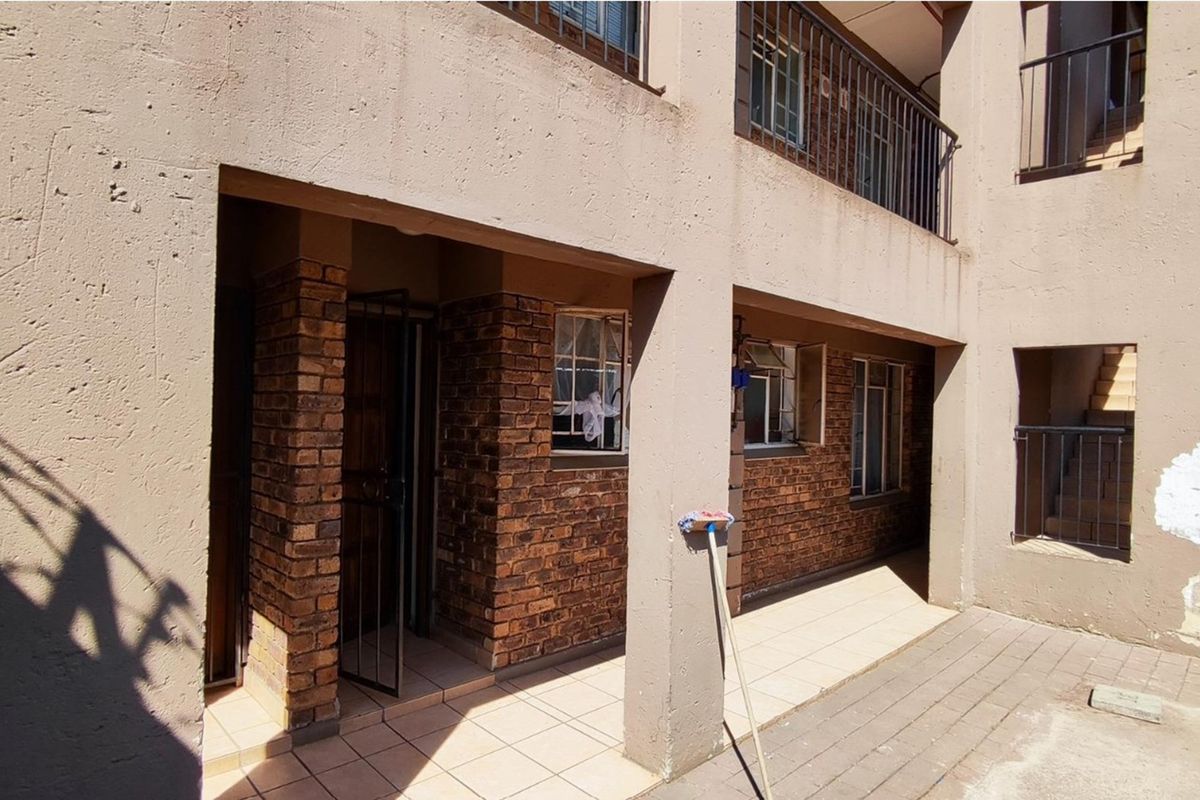 Affordable 2-Bed Gem in Witfield: Ideal Investment - Photo 2