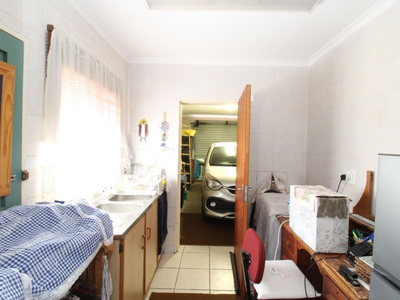 Charming Home in Bela-Bela - Ideal Location Near Warmbad High School! - Photo 8