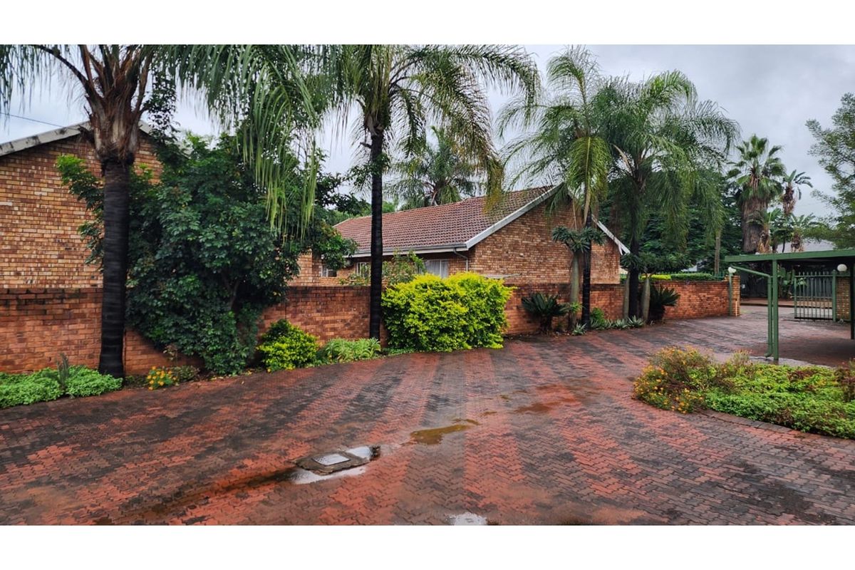 Charming Home in Bela-Bela - Ideal Location Near Warmbad High School! - Photo 2