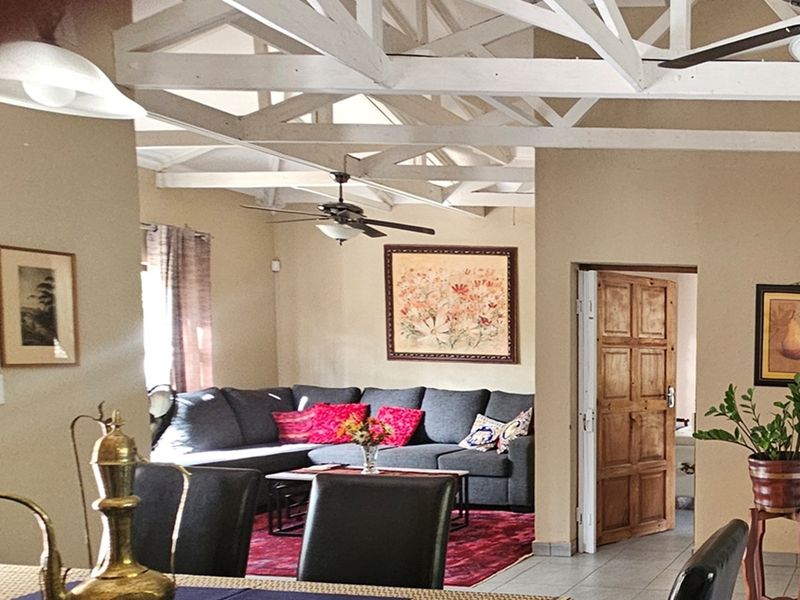 "Modern 4 Bedroom Home Close to the Crocodile River in Marloth Park Awaits You" - Photo 10