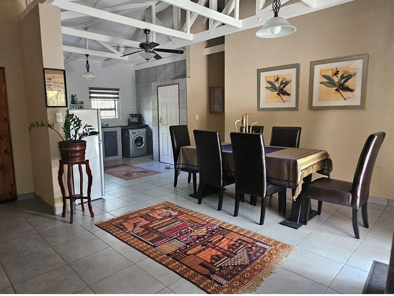 "Modern 4 Bedroom Home Close to the Crocodile River in Marloth Park Awaits You" - Photo 5