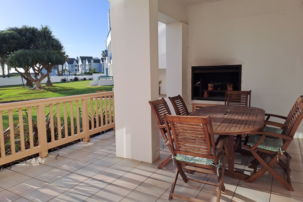 Luxury Apartment for sale in Summerstrand - Photo 2