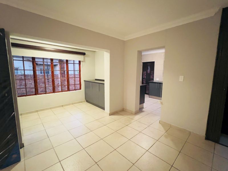 BIG 4 Bedroom Spacious Home in KyalamI - Photo 5