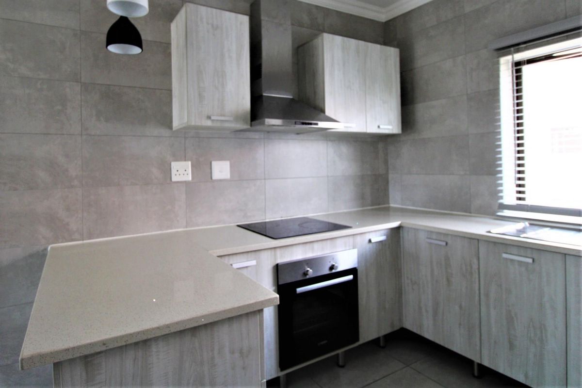 Excellent investment, NO Transfer Duty. - Photo 2