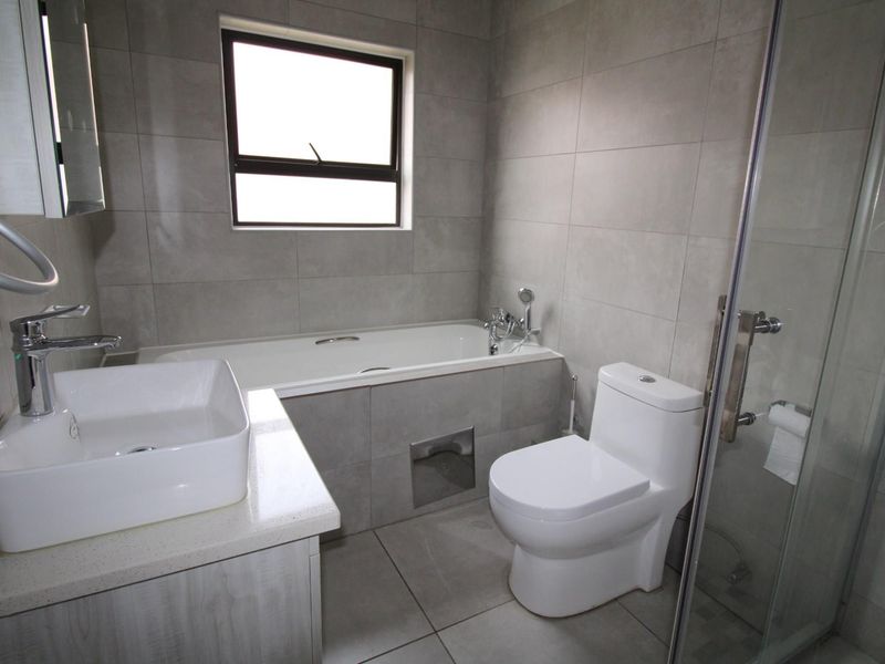 Excellent investment, NO Transfer Duty. - Photo 7