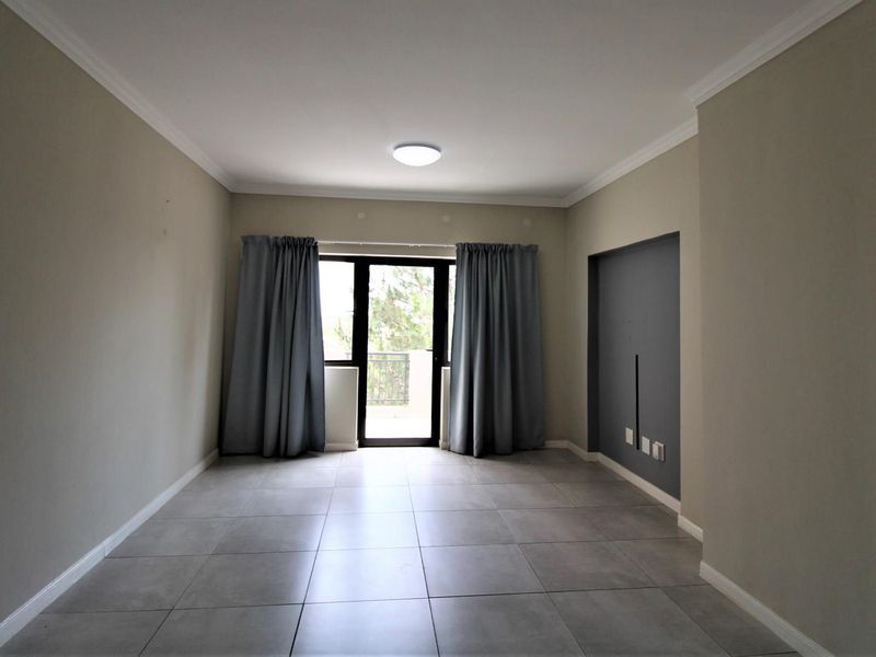 Excellent investment, NO Transfer Duty. - Photo 6