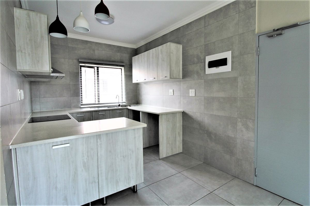 Excellent investment, NO Transfer Duty. - Photo 4