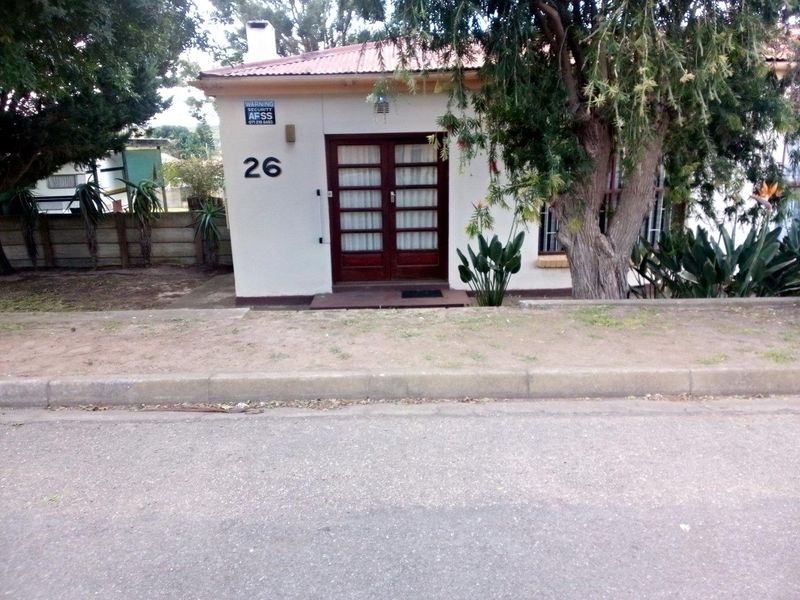 House For Sale in Albertinia - Photo 1