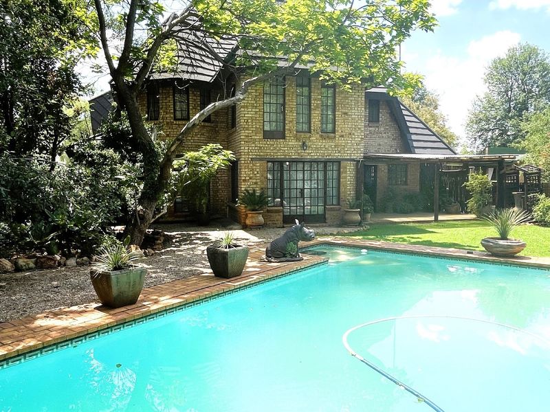 Magnificent Property With Two Cottages for Sale in Henley on Klip - Photo 3