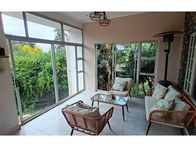 Spacious Family Home with Great Potential in Vincent Heights, East London - Photo 5