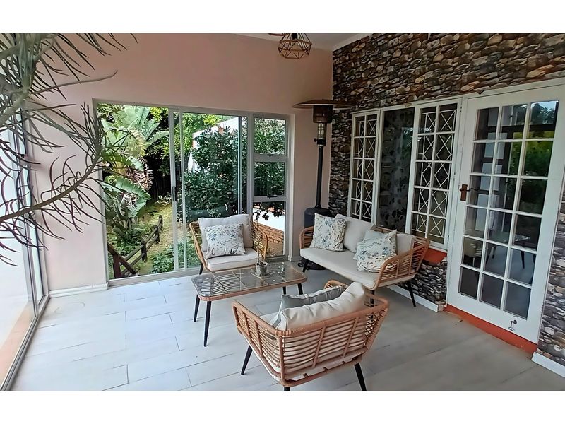 Spacious Family Home with Great Potential in Vincent Heights, East London - Photo 4