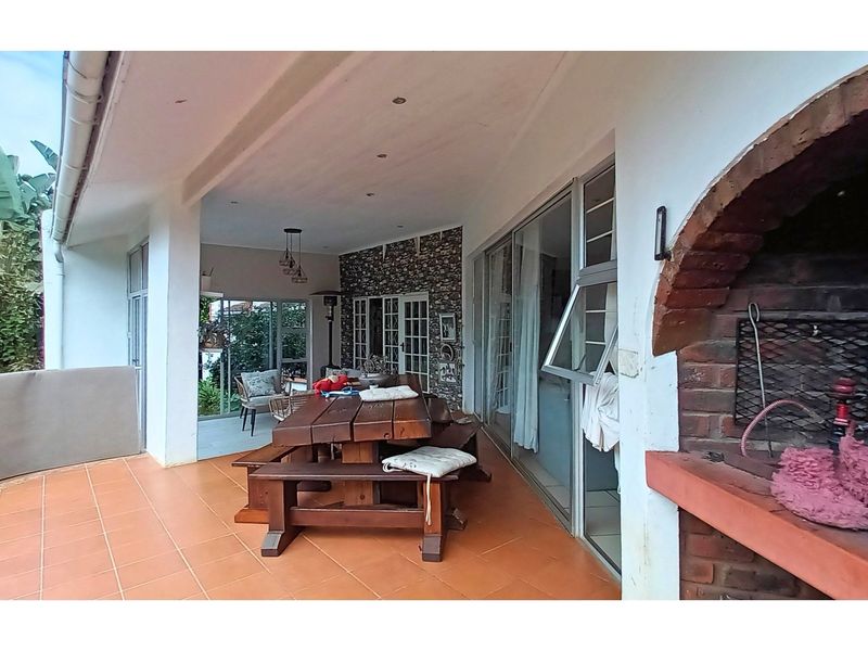 Spacious Family Home with Great Potential in Vincent Heights, East London - Photo 3