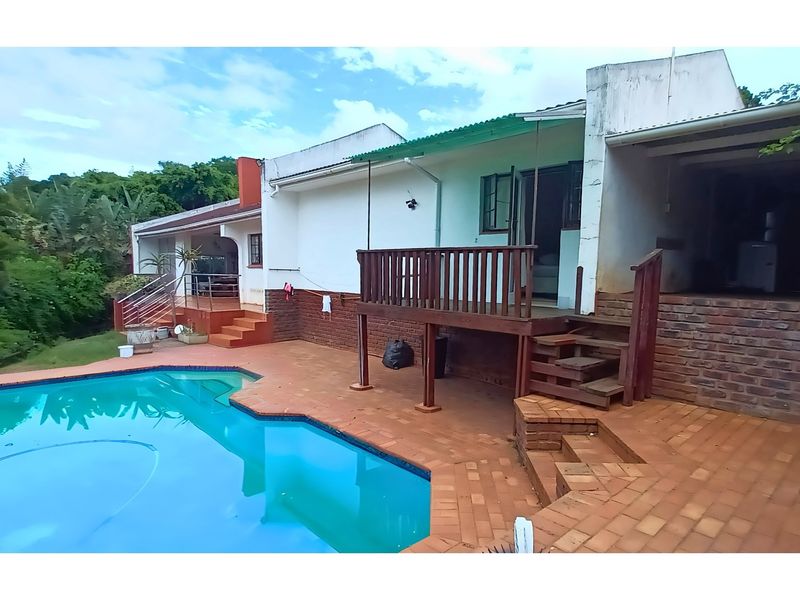 Spacious Family Home with Great Potential in Vincent Heights, East London - Photo 1
