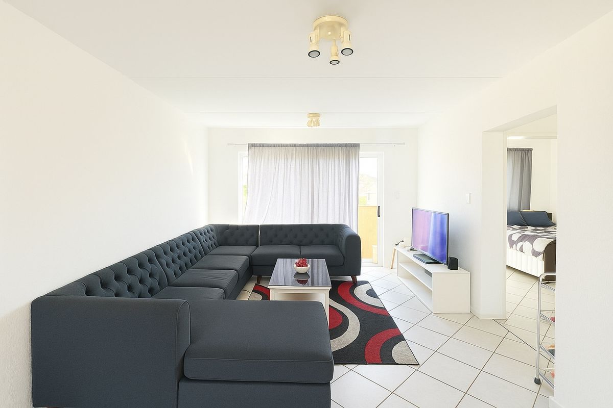 Modern 2-Bed Apartment | Villa Montego - Photo 3