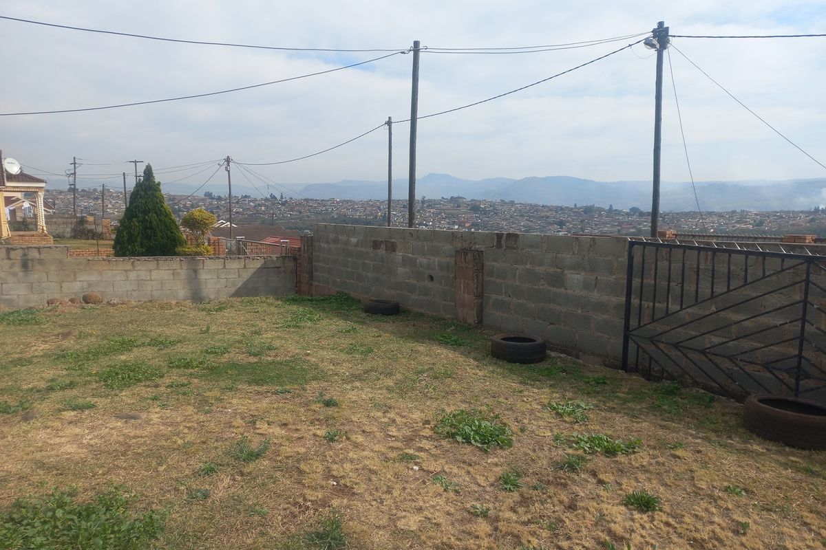 IMBALI UNIT 15 FAMILY HOUSE - Photo 4
