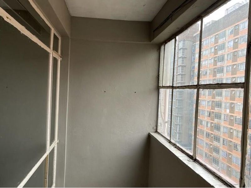 Cash-flowing Bachelor Apartment Up For Grabs!!! - Photo 4